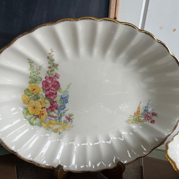 Sovereign Potters Hollyhock Serving Dishes - Picture 2 of 16